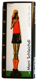 EM-Edition von Zotter - Spieler “Mani Schleichdi” mit Sauerkirsch-Sesam-Füllung